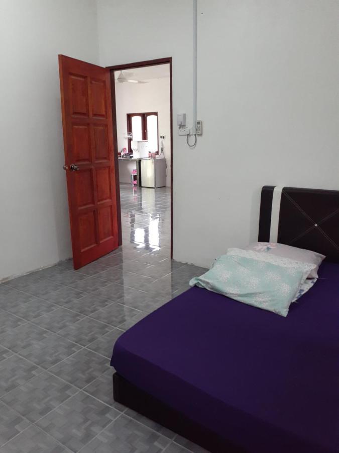 Homestay Idaman Di Kuala Terengganu Dengan 2 Bilik Aircond - Harga Utk 1 Rumah Exterior foto