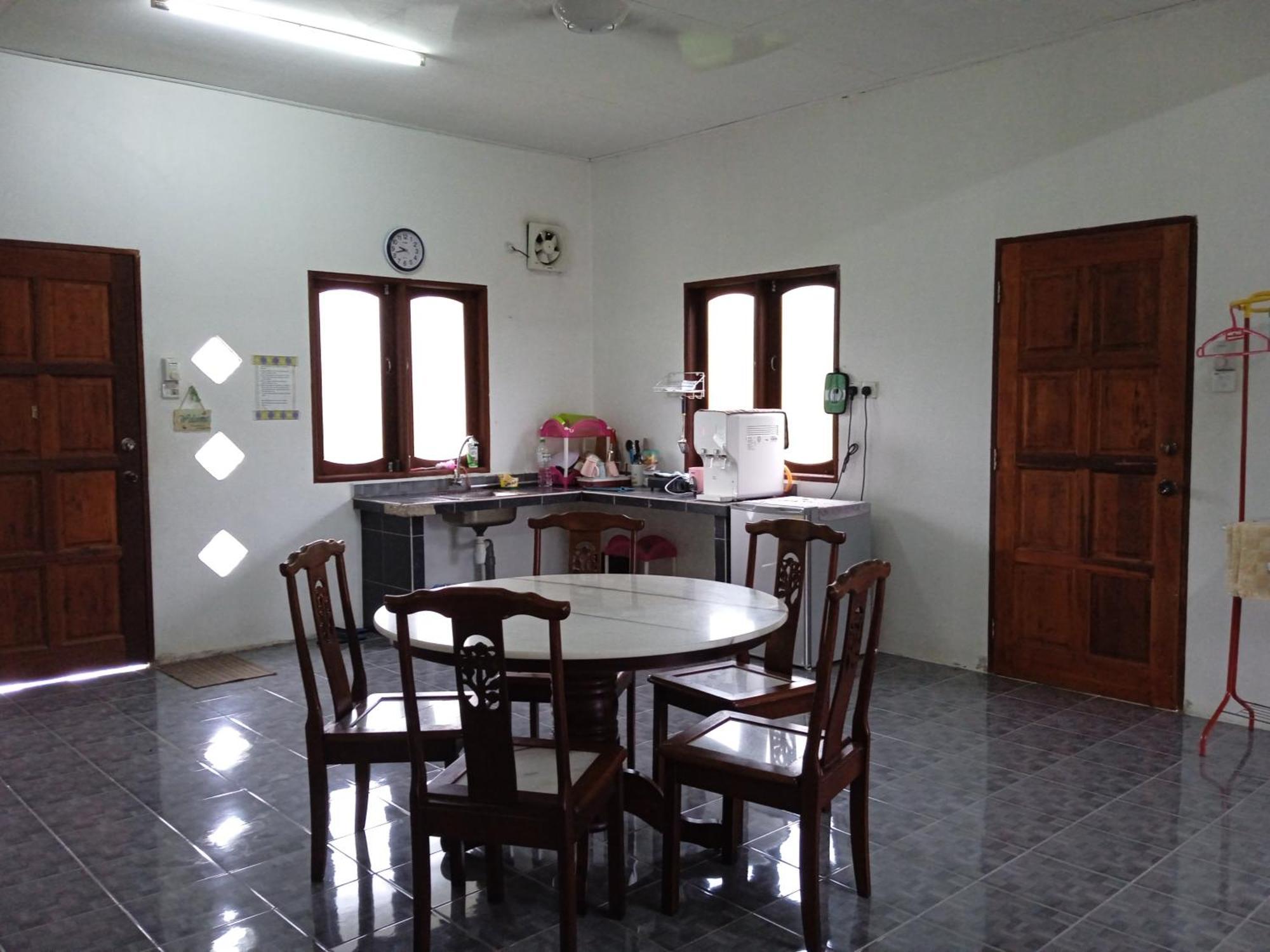 Homestay Idaman Di Kuala Terengganu Dengan 2 Bilik Aircond - Harga Utk 1 Rumah Exterior foto